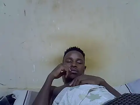 Snapshot of swthairydic chatting on February 16, 2026, 2:32 am swthairydic online show from February 16, 2026, 2:32 am