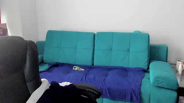 Mia shy1 online show from March 1, 2026, 5:40 am