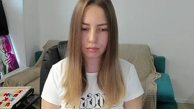 Mia shy1 online show from December 15, 2025, 6:41 am