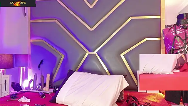 Scarlettt Ass online show from April 18, 2026, 7:07 pm