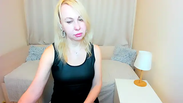 Anny Jey  online show from March 12, 2026, 8:13 pm