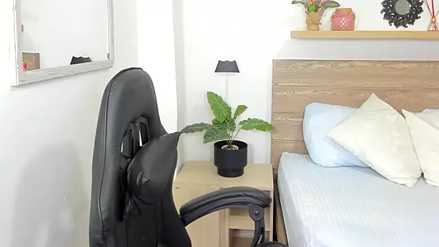 Snapshot of enma30_ chatting on February 24, 2025, 12:26 pm enma30 online show from February 24, 2025, 12:26 pm