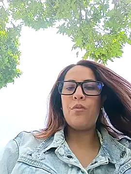 Snapshot of Lena-32 chatting on February 1, 2025, 4:43 pm Lena-32 online show from February 1, 2025, 4:43 pm