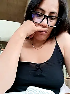 Snapshot of Lena-32 chatting on December 6, 2024, 7:39 pm Lena-32 online show from December 6, 2024, 7:39 pm