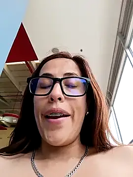 Snapshot of Lena-32 chatting on February 3, 2025, 7:31 pm Lena-32 online show from February 3, 2025, 7:31 pm