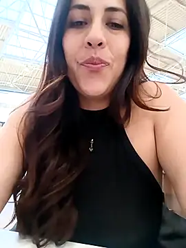 Lena-32 online show from April 7, 2026, 10:55 pm