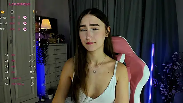 Snapshot of Milemissy chatting on November 28, 2025, 4:23 am Milemissy online show from November 28, 2025, 4:23 am