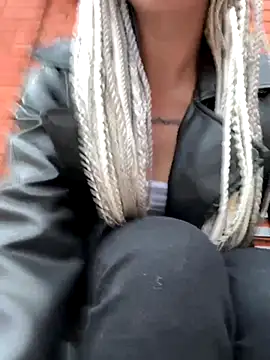 Snapshot of TwixCouple chatting on November 23, 2025, 1:10 pm TwixCouple online show from November 23, 2025, 1:10 pm