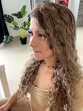 Snapshot of Melina-Smith chatting on November 28, 2025, 5:46 pm Melina-Smith online show from November 28, 2025, 5:46 pm