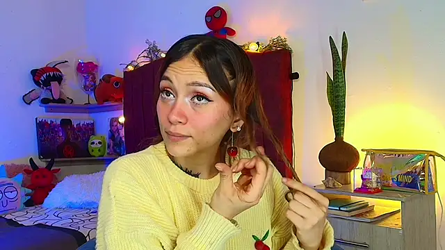 alisson zafiro  online show from March 7, 2026, 3:35 am