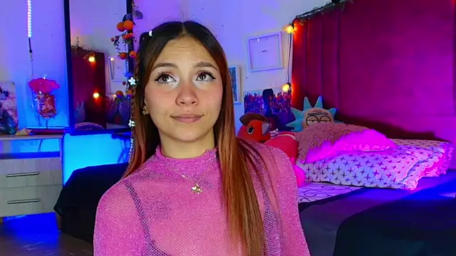 alisson zafiro  online show from January 14, 2026, 3:21 am