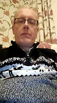 Snapshot of fastfun2012 chatting on January 1, 2025, 12:43 am fastfun2012 online show from January 1, 2025, 12:43 am