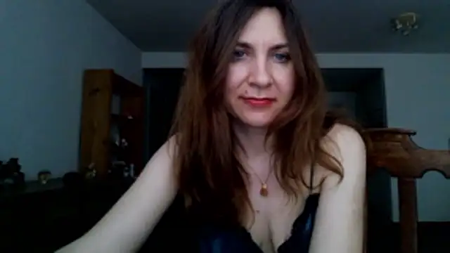 Snapshot of JasmineGlamour chatting on June 2, 2026, 5:51 am JasmineGlamour online show from June 2, 2026, 5:51 am