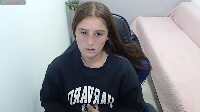 valerie diaz1 online show from March 6, 2026, 1:06 pm