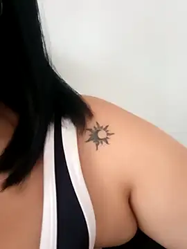 MelannyBell online show from February 19, 2025, 8:41 pm