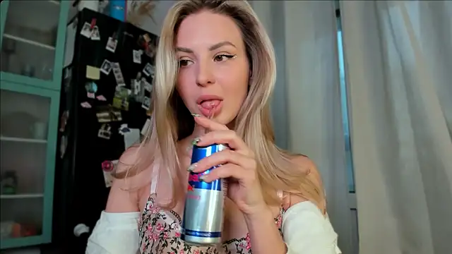 Snapshot of Sp1cyme chatting on January 1, 2025, 12:22 pm Sp1cyme online show from January 1, 2025, 12:22 pm