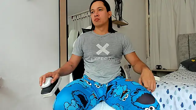 Snapshot of Valerioe chatting on November 1, 2025, 3:50 pm Valerioe online show from November 1, 2025, 3:50 pm