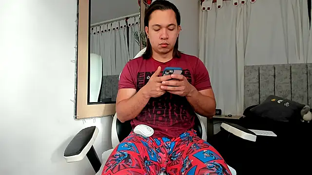 Snapshot of Valerioe chatting on November 7, 2025, 11:48 am Valerioe online show from November 7, 2025, 11:48 am