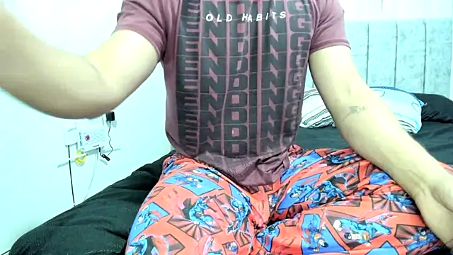 Snapshot of Valerioe chatting on March 16, 2025, 2:43 am Valerioe online show from March 16, 2025, 2:43 am