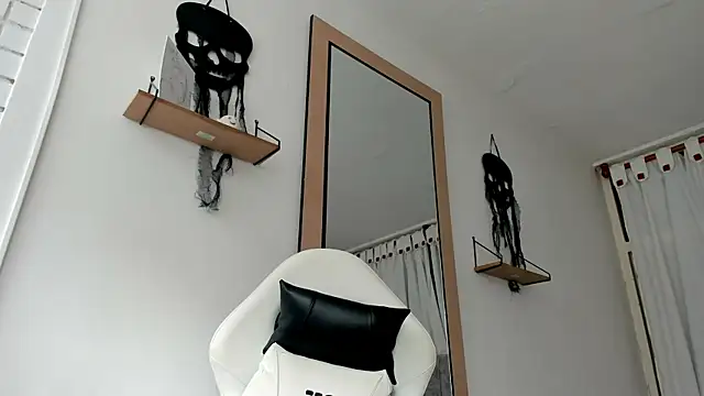 Snapshot of Valerioe chatting on November 2, 2025, 1:16 pm Valerioe online show from November 2, 2025, 1:16 pm