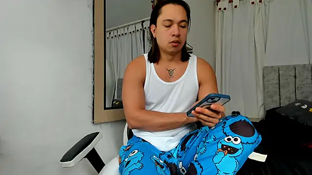 Snapshot of Valerioe chatting on November 12, 2025, 12:09 pm Valerioe online show from November 12, 2025, 12:09 pm