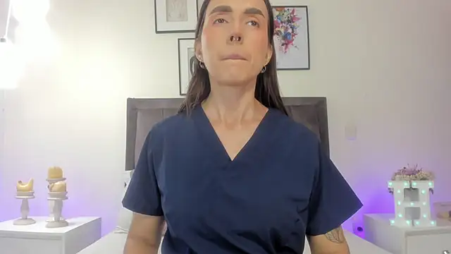 helen mooree online show from June 3, 2026, 12:50 pm