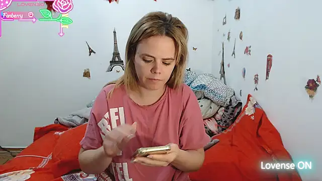 hotmilf4uxxx online show from December 4, 2025, 11:31 am