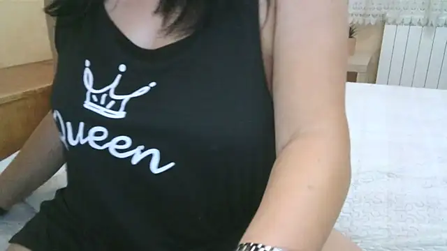 Hornymom42 online show from October 1, 2025, 7:07 pm