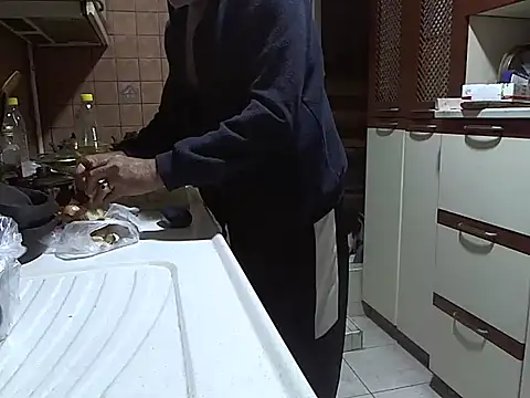 zormen355 online show from October 12, 2025, 6:31 pm