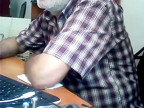 Snapshot of zormen355 chatting on July 1, 2026, 12:05 pm zormen355 online show from July 1, 2026, 12:05 pm