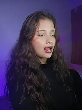 lirio05 online show from March 3, 2026, 7:43 pm