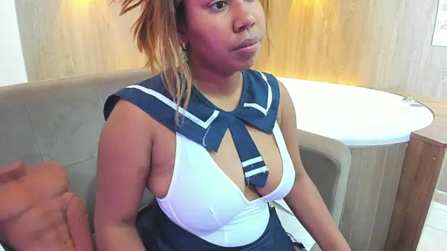 Lizzie Williams  online show from June 4, 2026, 3:11 am