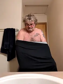 Snapshot of Doherty10 chatting on November 28, 2025, 9:15 pm Doherty10 online show from November 28, 2025, 9:15 pm