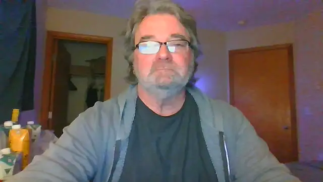 Snapshot of Doherty10 chatting on December 5, 2025, 9:19 am Doherty10 online show from December 5, 2025, 9:19 am