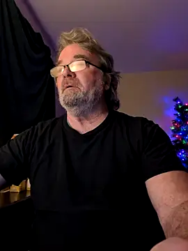 Snapshot of Doherty10 chatting on December 19, 2025, 9:22 am Doherty10 online show from December 19, 2025, 9:22 am