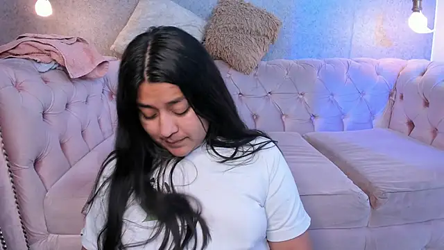 grace77   online show from September 20, 2025, 12:32 pm