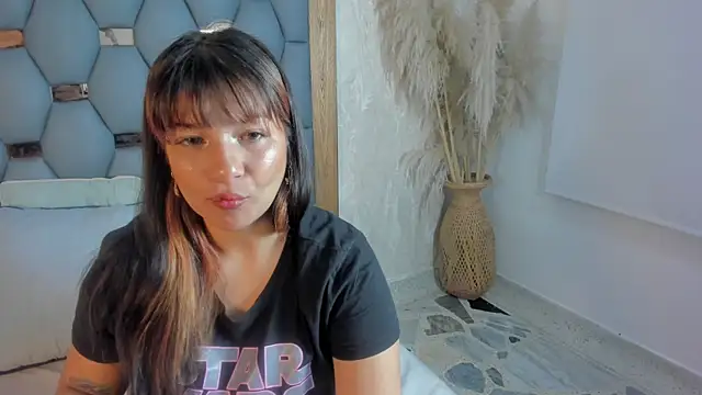 Snapshot of yayi_derek chatting on October 11, 2025, 11:44 am yayi derek online show from October 11, 2025, 11:44 am