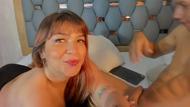 Snapshot of yayi_derek chatting on October 5, 2025, 11:45 am yayi derek online show from October 5, 2025, 11:45 am