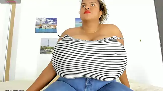 Snapshot of bigmom69_ chatting on January 27, 2025, 9:33 pm bigmom69 online show from January 27, 2025, 9:33 pm