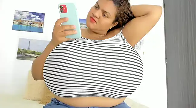 Snapshot of bigmom69_ chatting on February 4, 2025, 7:55 pm bigmom69 online show from February 4, 2025, 7:55 pm