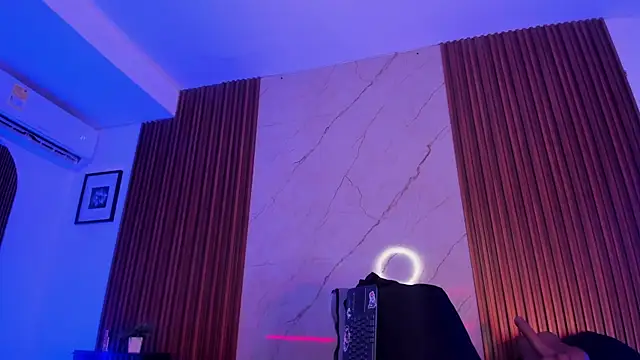 Emiilycollins online show from October 23, 2025, 10:30 pm