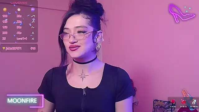 Snapshot of moonfiredancer chatting on November 21, 2025, 11:09 am moonfiredancer online show from November 21, 2025, 11:09 am