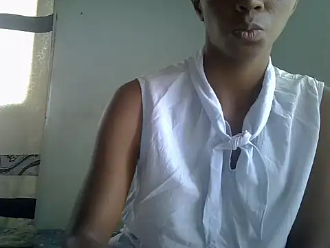 Snapshot of ElianeHot chatting on October 21, 2025, 8:47 am ElianeHot online show from October 21, 2025, 8:47 am