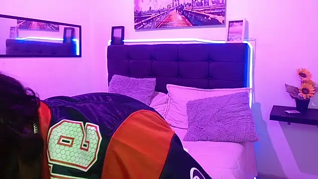 Alisteresa  online show from November 13, 2025, 1:31 am