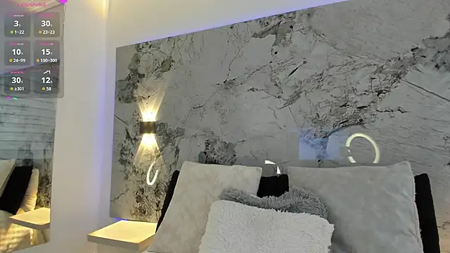 Snapshot of LIZ_HOLMES chatting on November 12, 2025, 11:58 am LIZ HOLMES online show from November 12, 2025, 11:58 am