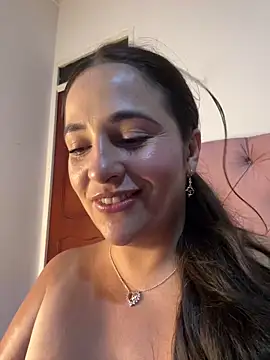 Taylortits online show from December 18, 2025, 11:30 pm