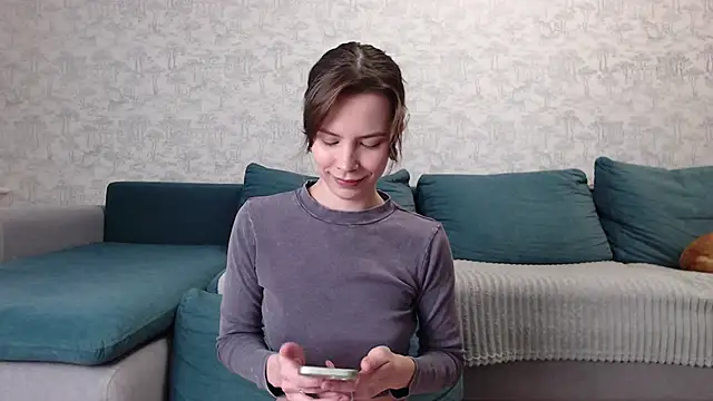 Snapshot of milly_ross chatting on November 3, 2025, 8:40 am milly ross online show from November 3, 2025, 8:40 am