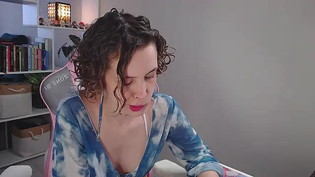 Snapshot of milly_ross chatting on February 10, 2025, 7:47 am milly ross online show from February 10, 2025, 7:47 am