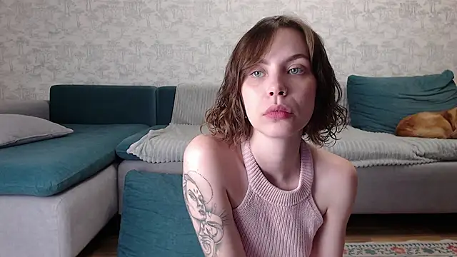 Snapshot of milly_ross chatting on November 24, 2025, 10:26 am milly ross online show from November 24, 2025, 10:26 am