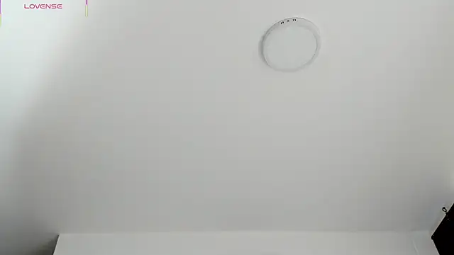 Snapshot of VeronicaTonu chatting on October 26, 2025, 3:34 pm VeronicaTonu online show from October 26, 2025, 3:34 pm